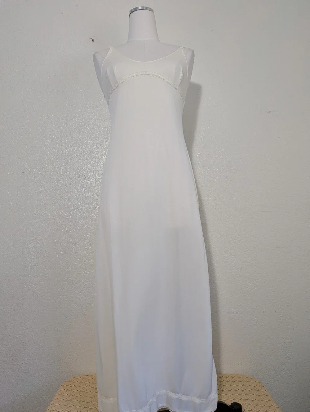 Vintage Lorraine Women's Cream Long Slip Dress with Lace Trim Size 32
